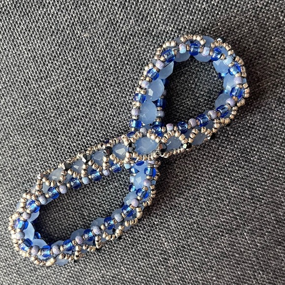 Handmade Looking Glass Bracelet in Shades of Blue - Picture 3 of 4